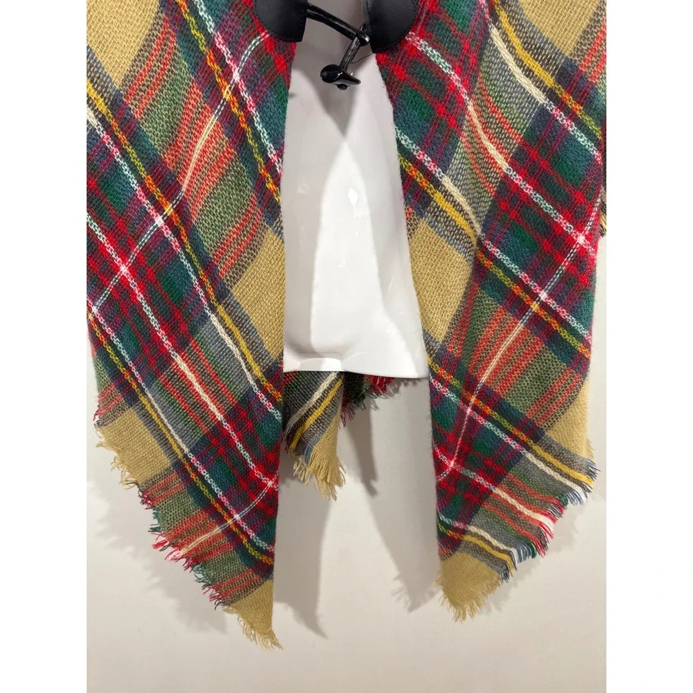 Women's‎ Plaid Blanket Scarf Wrap Shawl with Toggle Closure One Size